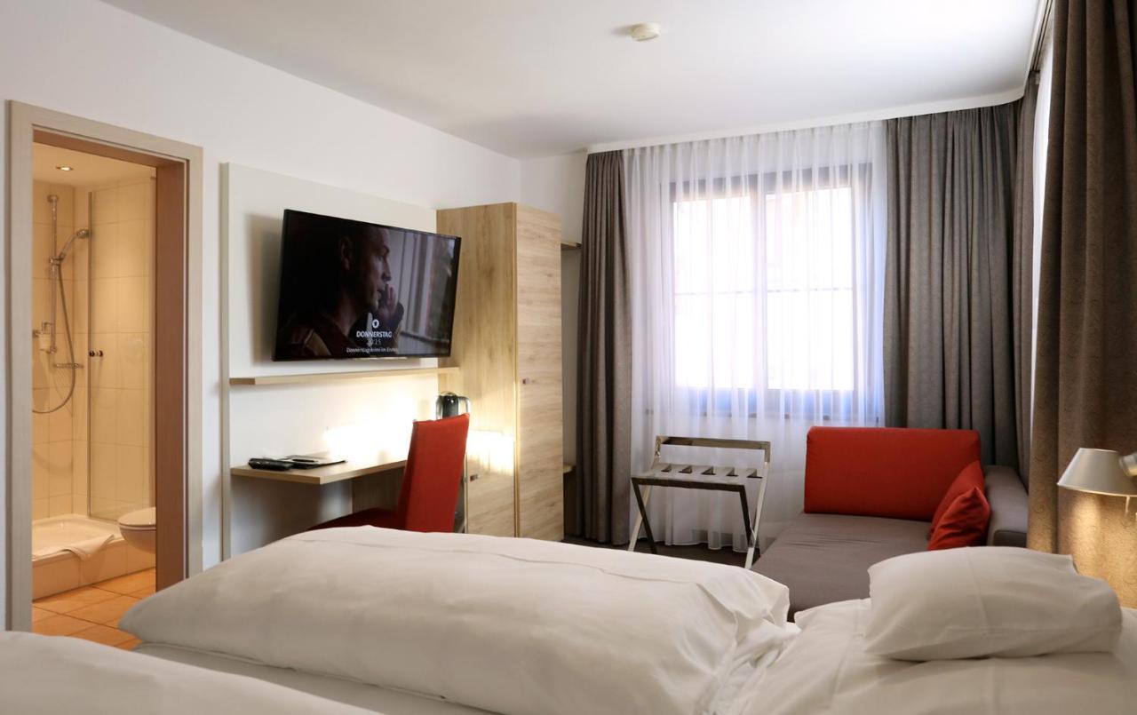 פרוידנשטאדט Hotel Warteck מראה חיצוני תמונה
