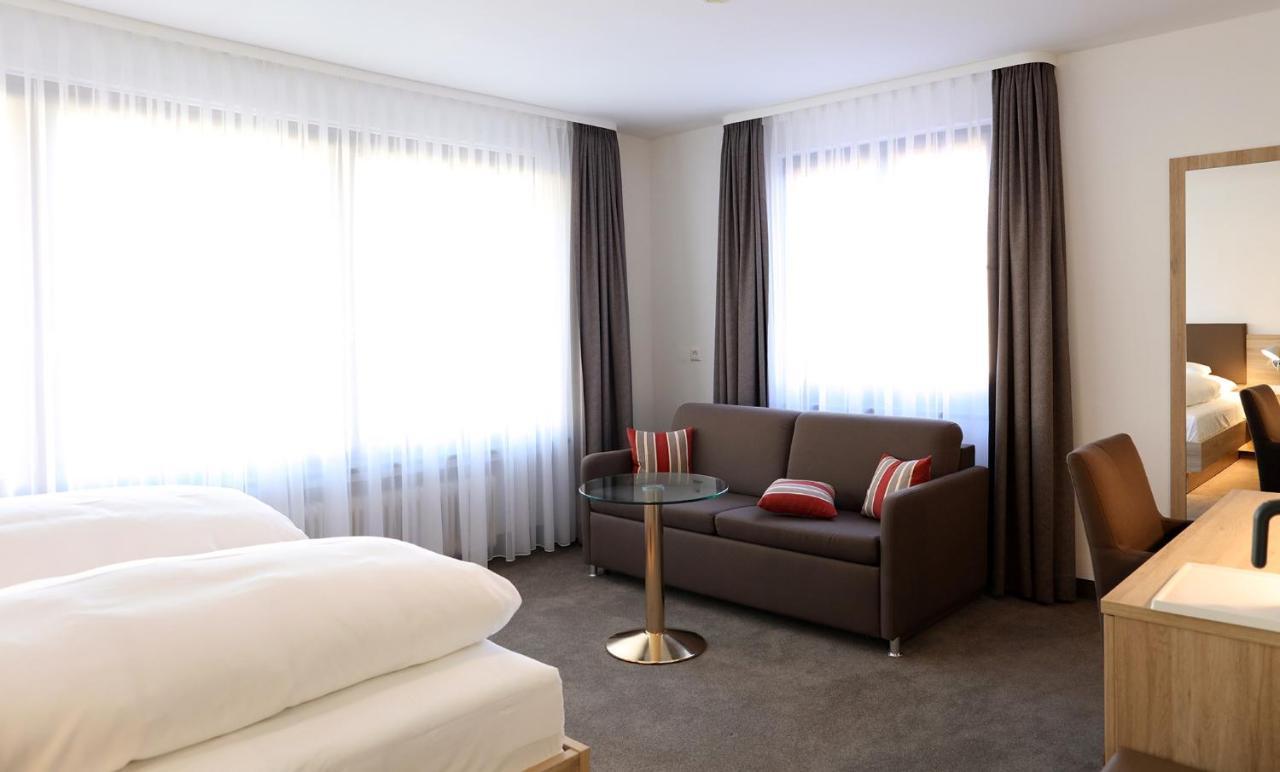 פרוידנשטאדט Hotel Warteck מראה חיצוני תמונה